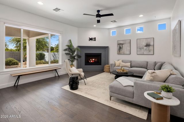 4432 N 38TH Street, Phoenix, AZ 85018