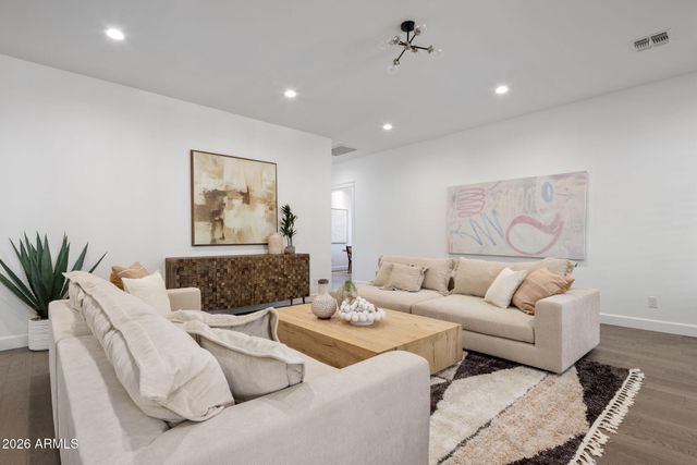 4432 N 38TH Street, Phoenix, AZ 85018