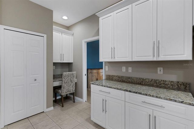 374 LONDONDERRY DRIVE, Sarasota, FL 34240