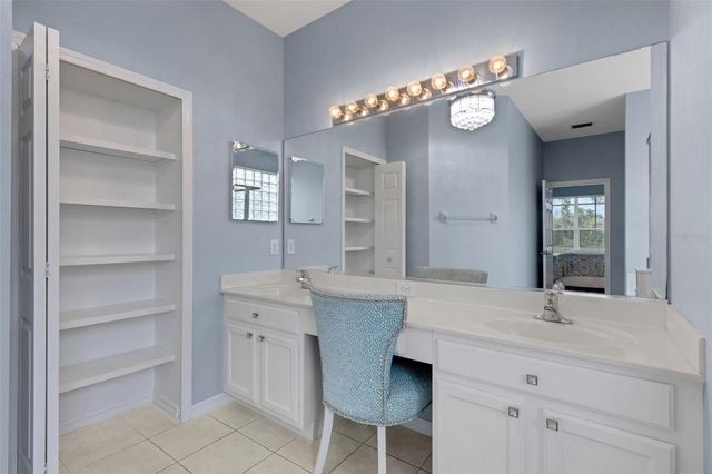 374 LONDONDERRY DRIVE, Sarasota, FL 34240