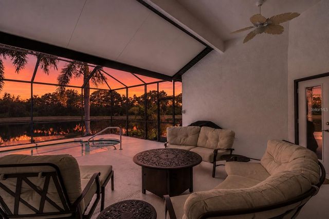 374 LONDONDERRY DRIVE, Sarasota, FL 34240