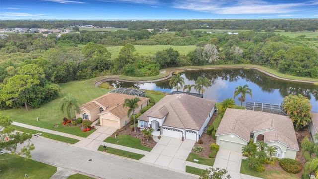 374 LONDONDERRY DRIVE, Sarasota, FL 34240