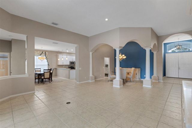 374 LONDONDERRY DRIVE, Sarasota, FL 34240