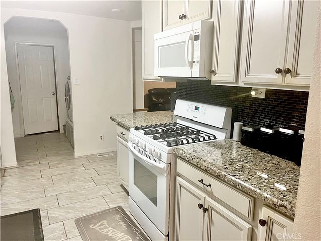30865 Allen Avenue, Homeland, CA 92548