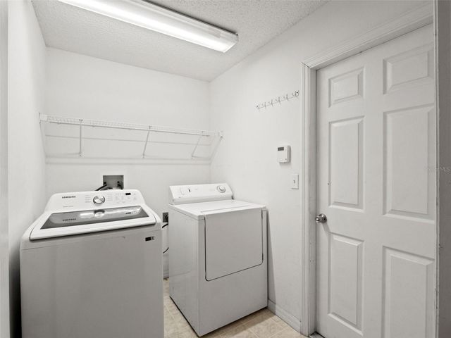 2318 BARONS COURT, Tavares, FL 32778