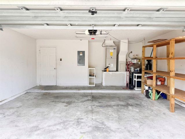 2318 BARONS COURT, Tavares, FL 32778