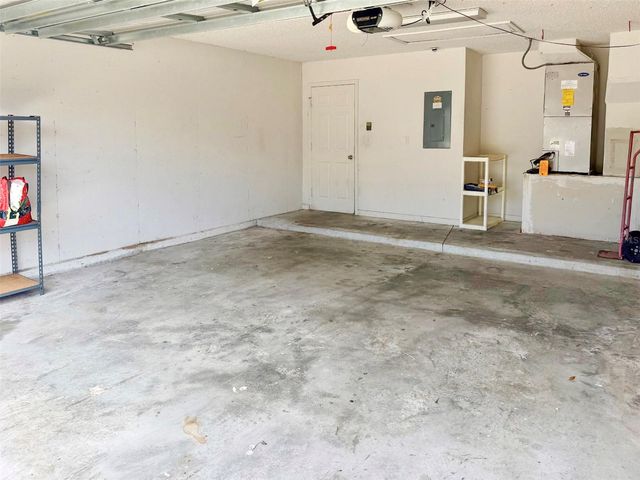 2318 BARONS COURT, Tavares, FL 32778