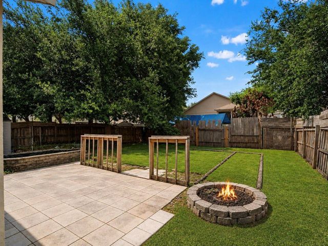 2318 BARONS COURT, Tavares, FL 32778