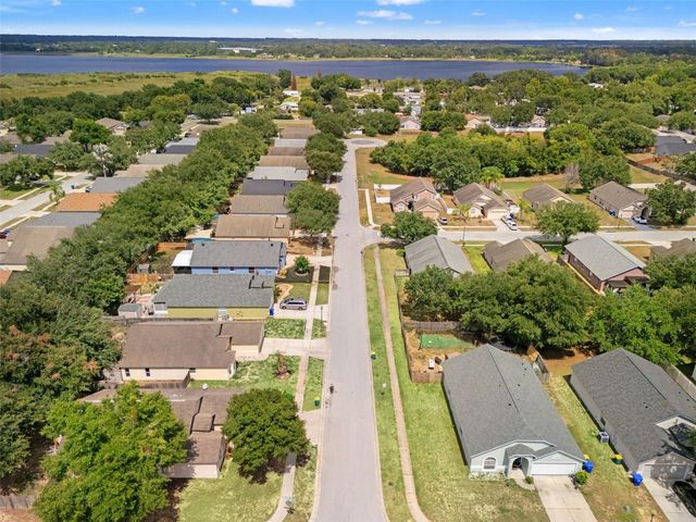 2318 BARONS COURT, Tavares, FL 32778
