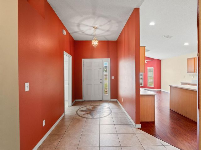 2318 BARONS COURT, Tavares, FL 32778