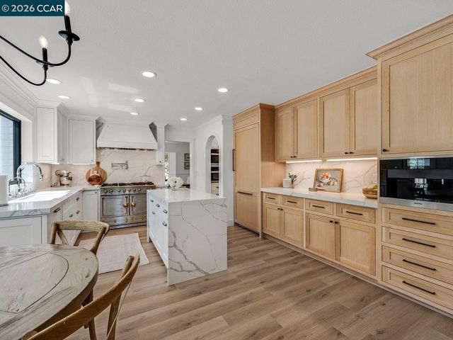 3911 Deer Trail Ln, Danville, CA 94506