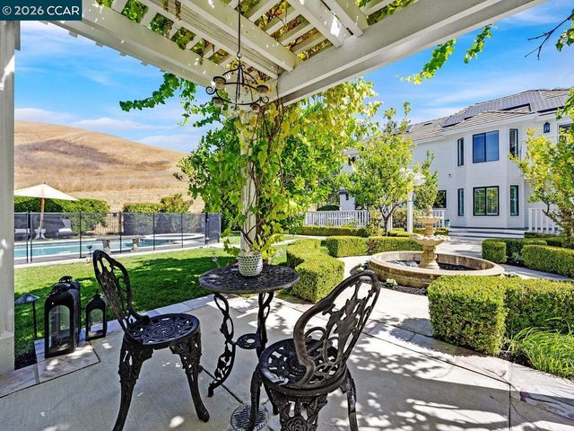 3911 Deer Trail Ln, Danville, CA 94506