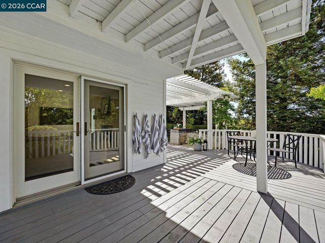 3911 Deer Trail Ln, Danville, CA 94506