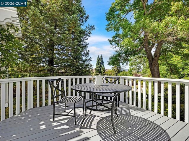 3911 Deer Trail Ln, Danville, CA 94506