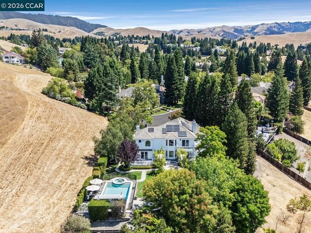 3911 Deer Trail Ln, Danville, CA 94506