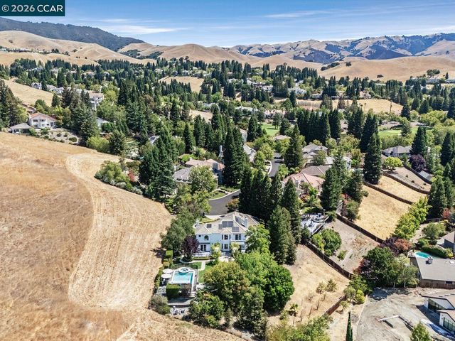 3911 Deer Trail Ln, Danville, CA 94506