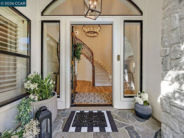 3911 Deer Trail Ln, Danville, CA 94506