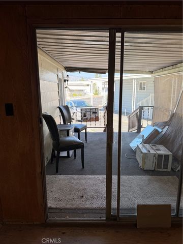 301 E Foothill 6, Pomona, CA 91767