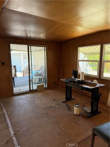 301 E Foothill 6, Pomona, CA 91767