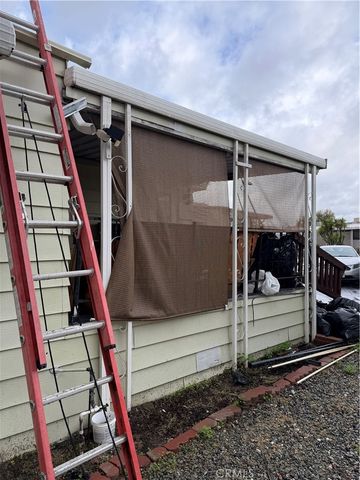 301 E Foothill 6, Pomona, CA 91767