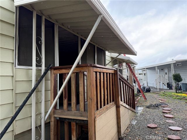 301 E Foothill 6, Pomona, CA 91767