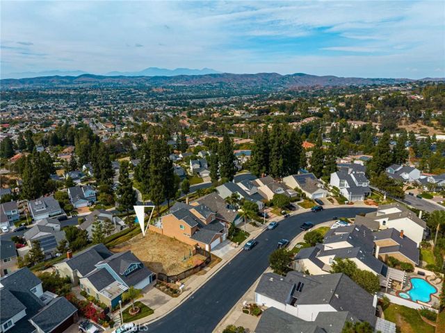 530 Golden Sky, Anaheim, CA 92807