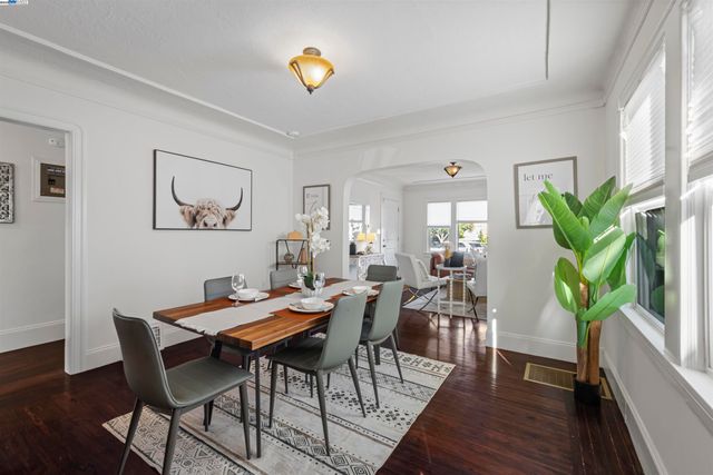 9937 Dante Ave, Oakland, CA 94603