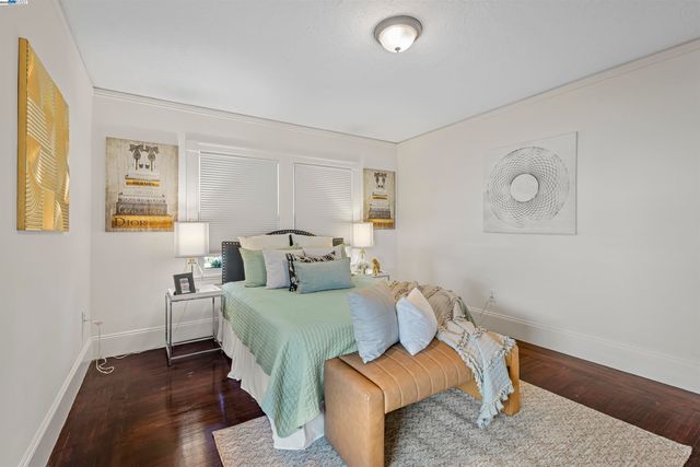 9937 Dante Ave, Oakland, CA 94603