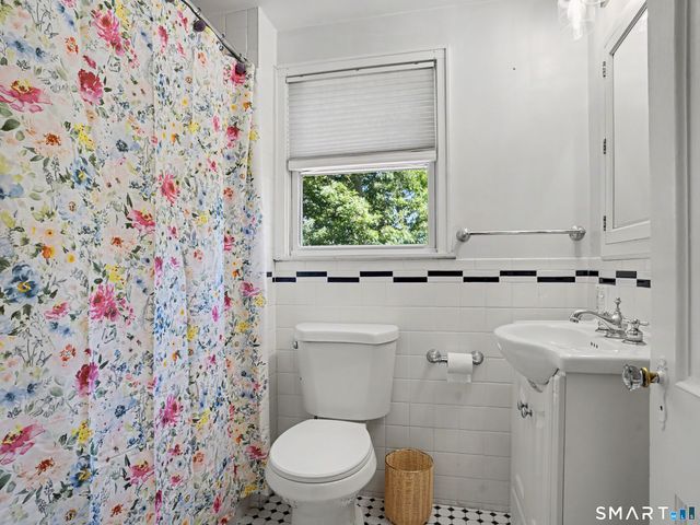107 Knapp Street, Stamford, CT 06907