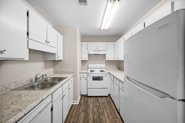 4796 Champion Way D, North Charleston, SC 29418