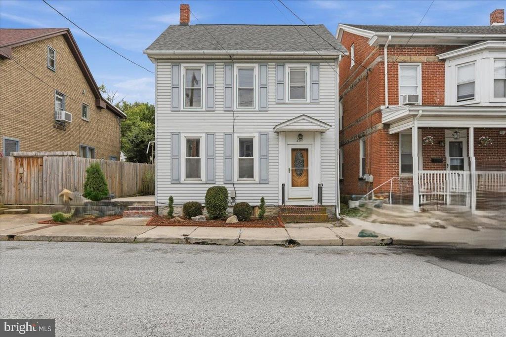 204 PARK STREET ST, Waynesboro, PA 17268