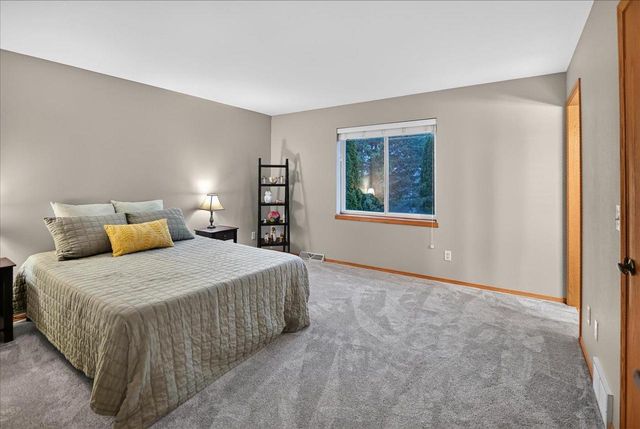 1210 Twinleaf Lane, Madison, WI 53719