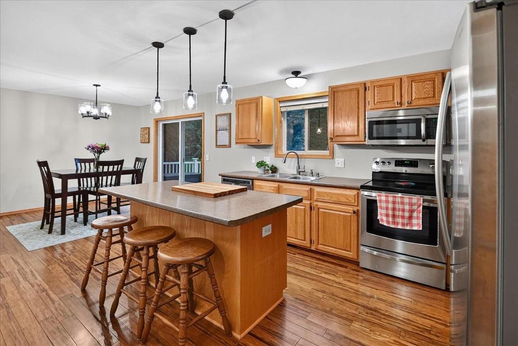 1210 Twinleaf Lane, Madison, WI 53719