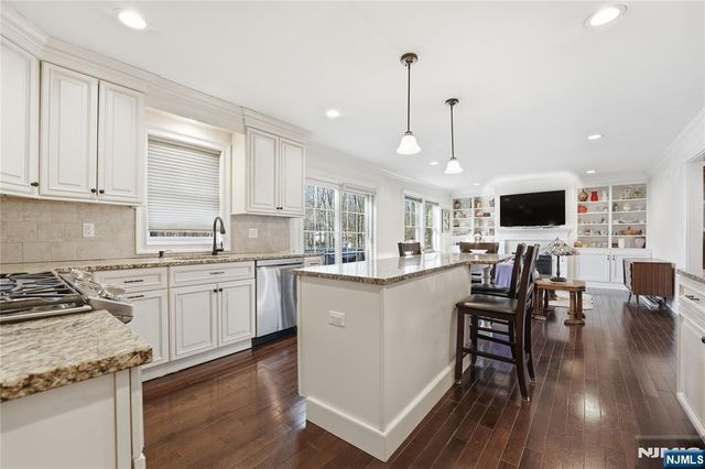 252 4th Avenue, Westwood, NJ 07675