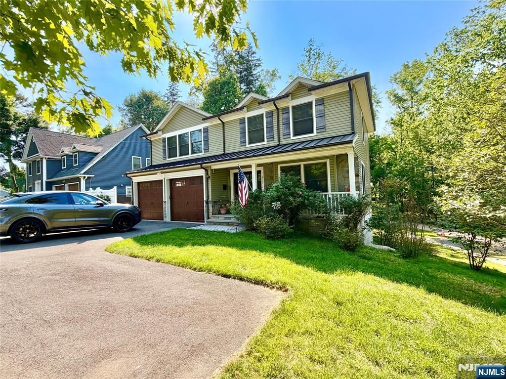 252 4th Avenue, Westwood, NJ 07675