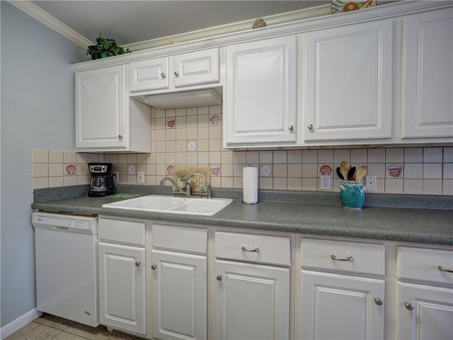 15005 Windward Dr 111, Corpus Christi, TX 78418