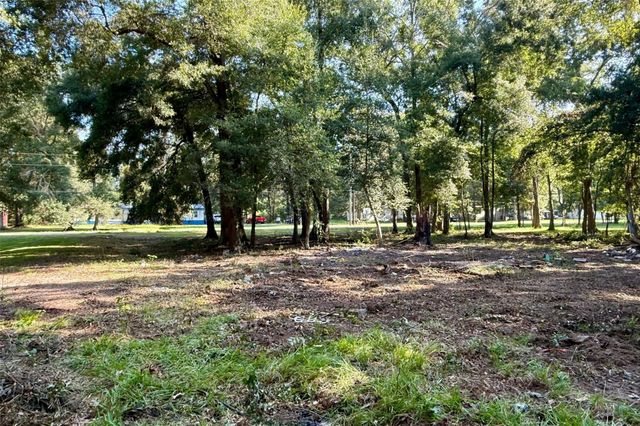 318 County Road 4704, Dayton, TX 77535