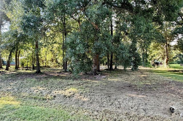 318 County Road 4704, Dayton, TX 77535