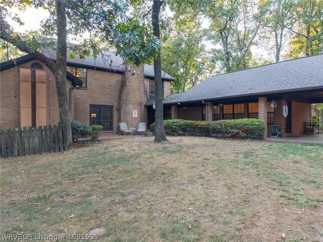 3535 Royal Scots Way, Fort Smith, AR 72908