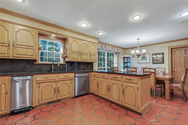 3535 Royal Scots Way, Fort Smith, AR 72908