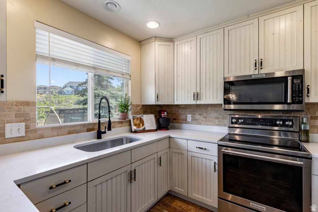 15045 S ROUND TREE LN, Draper, UT 84020 — photo 4