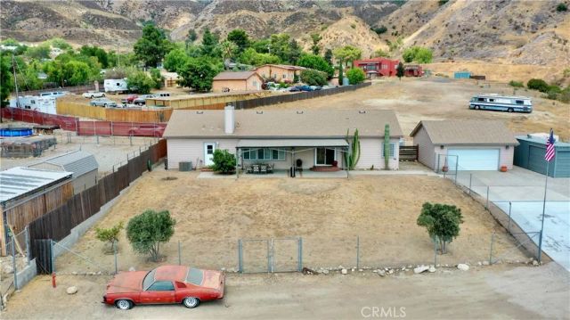 11109 Jackdaw Drive, Kagel Canyon, CA 91342