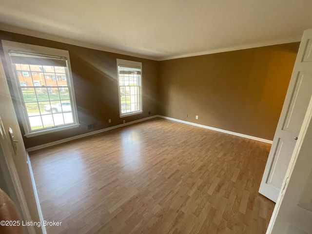 6518 Montero Dr APT 3, Prospect, KY 40059