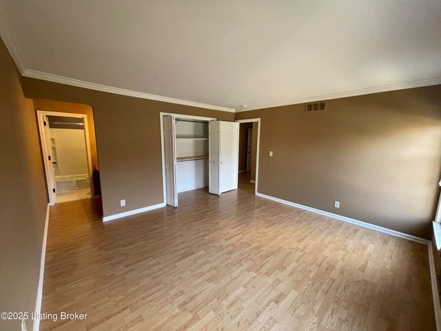 6518 Montero Dr APT 3, Prospect, KY 40059