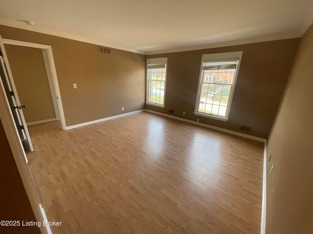 6518 Montero Dr APT 3, Prospect, KY 40059