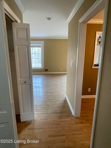 6518 Montero Dr APT 3, Prospect, KY 40059