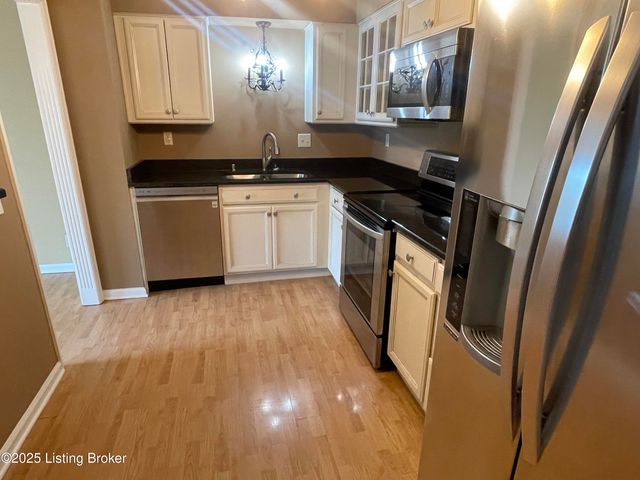 6518 Montero Dr APT 3, Prospect, KY 40059