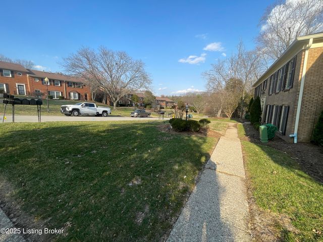 6518 Montero Dr APT 3, Prospect, KY 40059