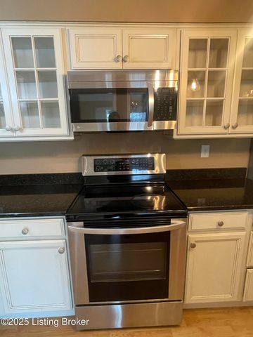 6518 Montero Dr APT 3, Prospect, KY 40059