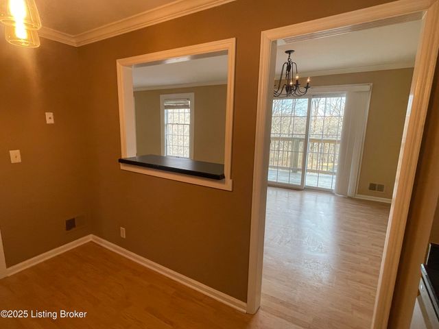 6518 Montero Dr APT 3, Prospect, KY 40059